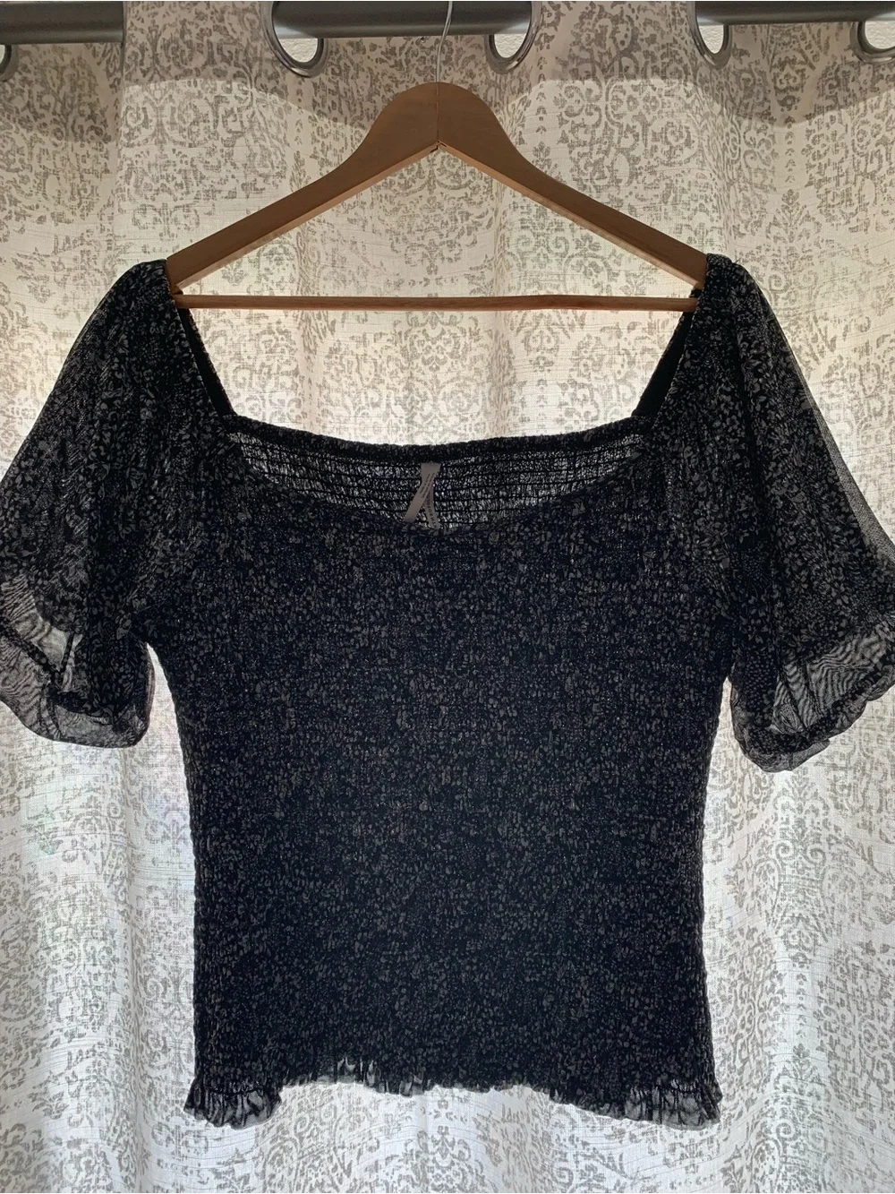Anthropologie Aurelia Black & White Ditsy Floral Smocked Puff Sleeve Top EUC, XL